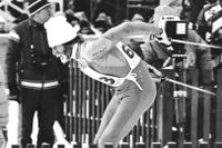 Thomas Wassberg stakar i mål som segrare i herrarnas 15 km i längdskidåkning vid OS i Lake Placid den 17 februari 1980.