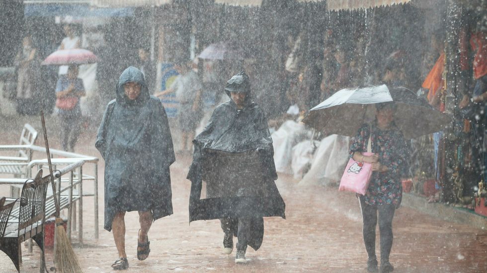 Årets kraftiga monsunregn i Nepal har krävt över 100 liv. Bilden är tagen i huvudstaden Katmandu i fjol.