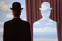 Enligt statsvetaren Chantal Mouffe kan dagens polarisering ses som en revitalisering av demokratin. Bilden: ”La décalcomanie” av René Magritte.
