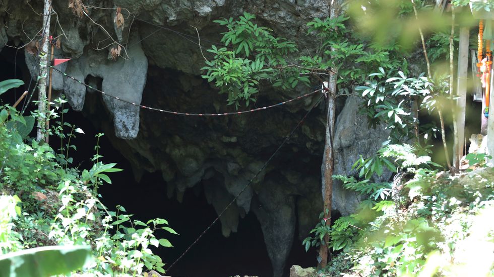 Grottan där tolv thailändska pojkar satt fast förra sommaren har öppnats för turister. Arkivbild.