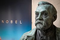 Kan Alfred Nobel vara lika stolt över oss som vi är över honom?