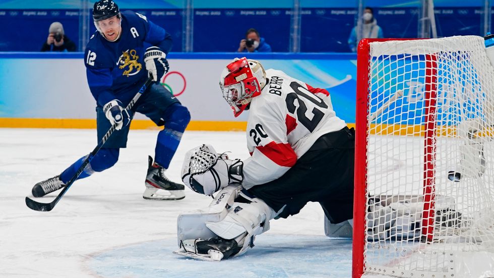 Marko Anttila gör 3–0 till Finland i kvartsfinalsegern över Schweiz.