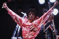 Den framlidne popstjärnan Michael Jackson på scen 1984.