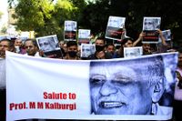 Demonstration i Delhi efter mordet på M M Kalburgi och hoten mot andra intellektuella.