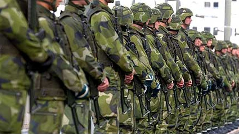 Oaktat ett medlemskap i Nato så behöver försvarets kapacitet höjas och breddas för att kunna möta fler säkerhetspolitiska utmaningar, skriver Alfred Askeljung.