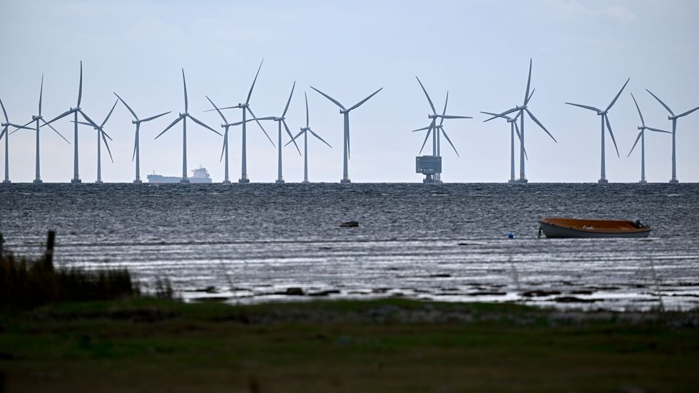 Vindkraft till havs – en vanligare syn i framtiden? Vid Lillgrund i Öresund finns i dag 48 vindkraftverk med en höjd på 115 meter. Arkivbild.