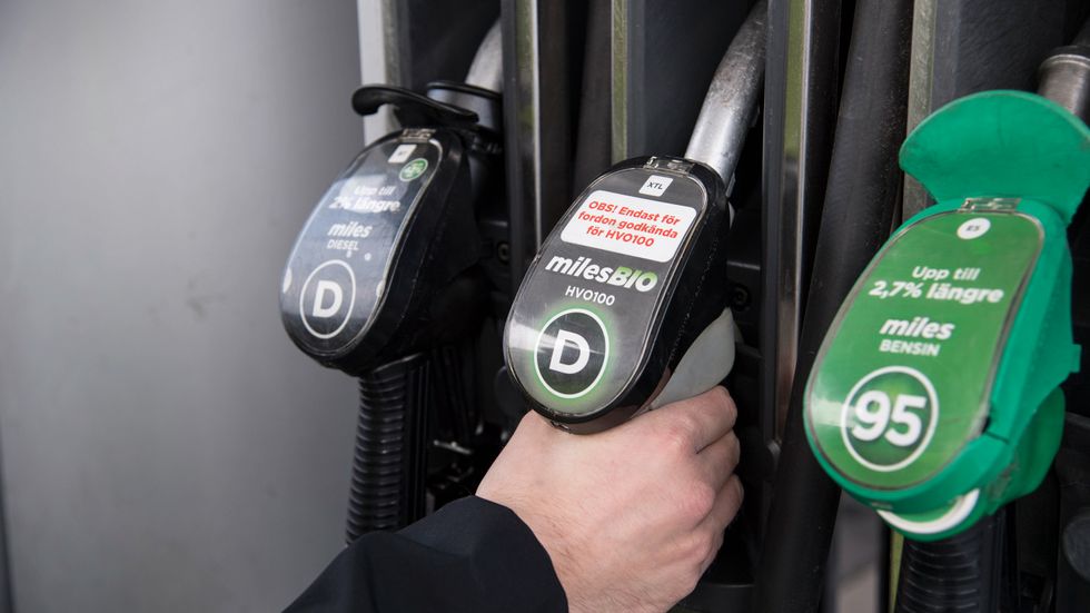 Priserna på bensin och diesel höjs igen, efter en serie sänkningar förra veckan. Arkivbild.