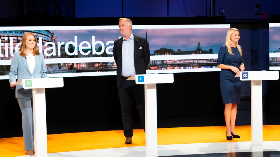 Centerpartiets Annie Lööf och Liberalernas Johan Pehrson leder partier som ser ut att vara nästan lika stora just nu. Arkivbild.