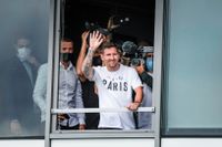 Lionel Messi har landat i Paris.