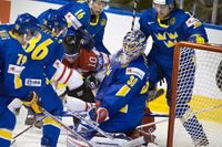 Gårdagens semifinal mellan Sverige och Kanada: trångt framför Henrik Lundqvist målbur.