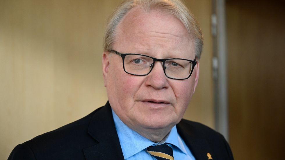 Försvarsminister Peter Hultqvist (S) ser en ny järnridå framför sig. Arkivbild.