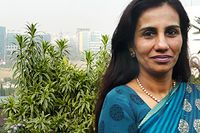 Chanda Kochhar ser det som ett priviliegium att få sig vackert på jobbet. ”Jag kan inte tänka mig något bättre plagg än en sari”, säger hon.
