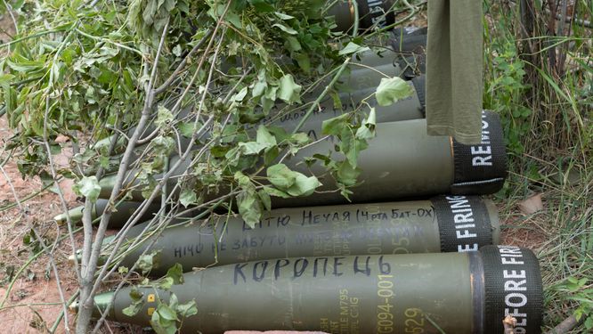 Det stödpaket till Ukraina som nu har godkänts i den amerikanska kongressen ska ge Ukraina bland annat mer artillerigranater för att stå emot Ryssland. Arkivbild.