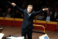 Daniel Harding firar 15 år som chefsdirigent för Sveriges Radios symfoniorkester.