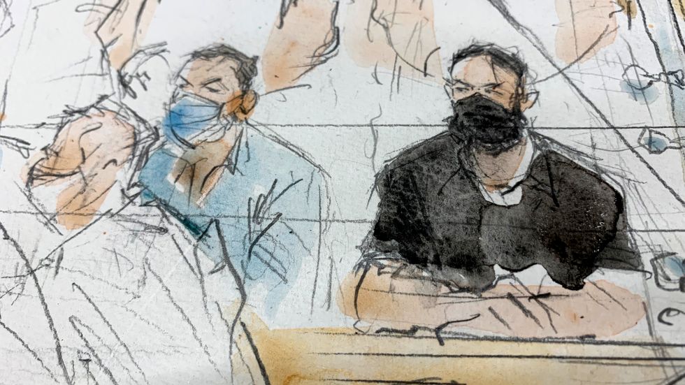 En teckning som visar den huvudmisstänkte i terrorrättegången i Paris, Salah Abdeslam, under onsdagen.