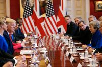 USA:s president Donald Trump och Storbritanniens avgående premiärminister Theresa May under tisdagens möte med brittiska företagsledare.