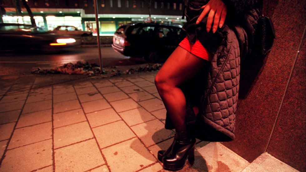 89 procent av prostituerade människor som tillfrågades om vad de mest av allt behövde svarade ”att lämna prostitutionen”, men kände att de inte kunde det, skriver artikelförfattarna.
