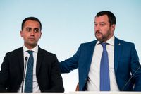 Hur länge kan Femstjärnerörelsens ledare Luigi Di Maio och Legas motsvarighet Matteo Salvini hålla ihop sin regering? Arkivbild.