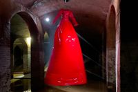 Chiharu Shiotas installation ”Multiple realities” i Cisternerne i Köpenhamn. Utställningen pågår till och med november.