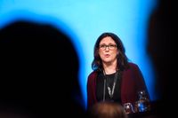 Cecilia Malmström (L) talar för EU-kommissionen när EU-parlamentet debatterar sexuella trakasserier. Arkivfoto.