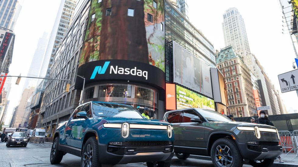 Rivianbilar visades upp på Times Square inför bolagets notering på New York-börsen i november förra året.