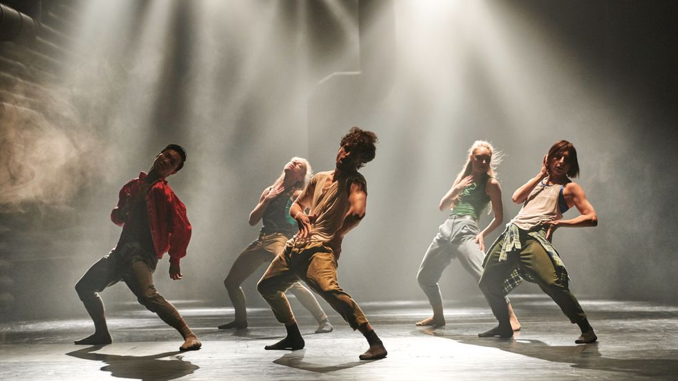 Göteborgsoperans danskompani i Hofesh Shechters ”Contemporary dance” som gästar Dansens hus från den 29 oktober. 