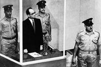 Adolf Eichmann under rättegången i Jerusalem.