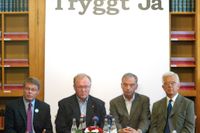 Se så roligt de hade när de sade JA. Kampanjspurten 2003 med Bo Lundgren, Göran Persson, Lars Leijonborg och Alf Svensson.