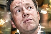 Han var en av de rikaste britterna under 30 år. Nu har 44-årige Jamie Olivers restaurangkedja kraschat.