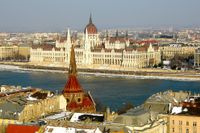 Utsikt från Buda över parlamentet och Pest.