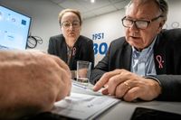 Klas Kärre och Ulrika Årehed Kågström på Cancerfonden.