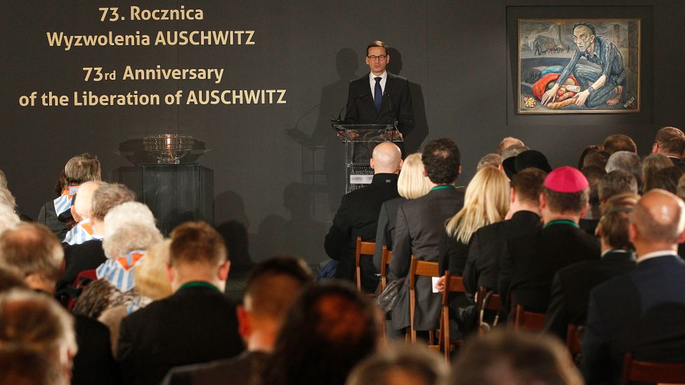 Polens premiärminister Mateusz Morawiecki talade på lördagen vid en ceremoni i det forna förintelselägret Auschwitz, på den internationella minnesdagen för Förintelsens offer.