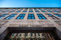 En man åtalas i Malmö tingsrätt för mordförsök efter en knivattack i Malmö i april. Arkivbild.
