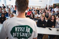 Politisk debatt på Sjölins gymnasium på Södermalm.