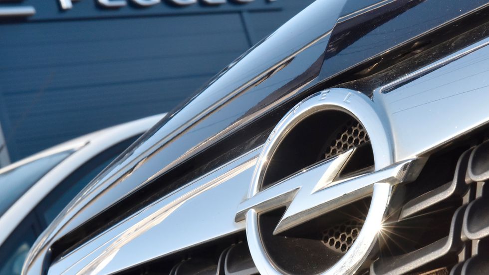EU:s konkurrensmyndighet har godkänt att den franska biljätten PSA, där Peugeot ingår, köper General Motors europeiska verksamhet som huvudsakligen består av Opel. Arkivbild.