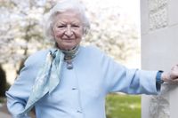 BBC skriver att hon avlidit, i frid i sitt hem i Oxford. PD James föddes i samma stad för 94 år sedan.
