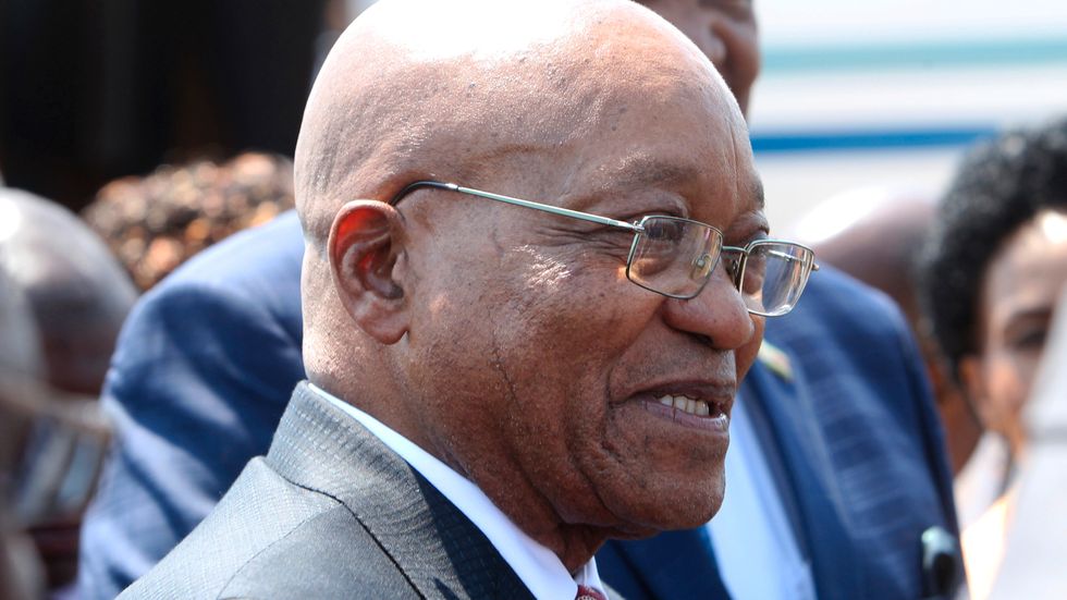 Sydafrikas president Jacob Zuma riskerar splittring inom sitt parti sedan han sparkat den ansedde finansministern.
