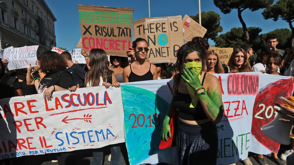 Italienska skolungdomar demonstrerar under den globala klimatstrejken i september.