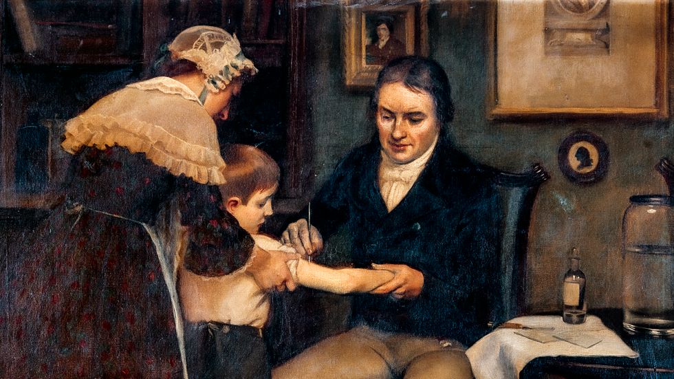 Edward Jenner utför sin första smittkoppsvaccination på James Phipps, 14:e maj 1796, målning av Ernest Board.
