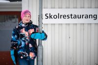 Egil på Mariehemsskolan i Umeå tycker att matsituationen är stressig. ”Jag önskar att fler skulle sitta kvar och vänta på sina kompisar”, säger han.