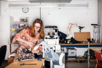 Danica Kragic, robotforskare vid KTH, tror att människor kommer att behöva utbilda sig flera gånger under sitt liv i takt med robotiseringen.
