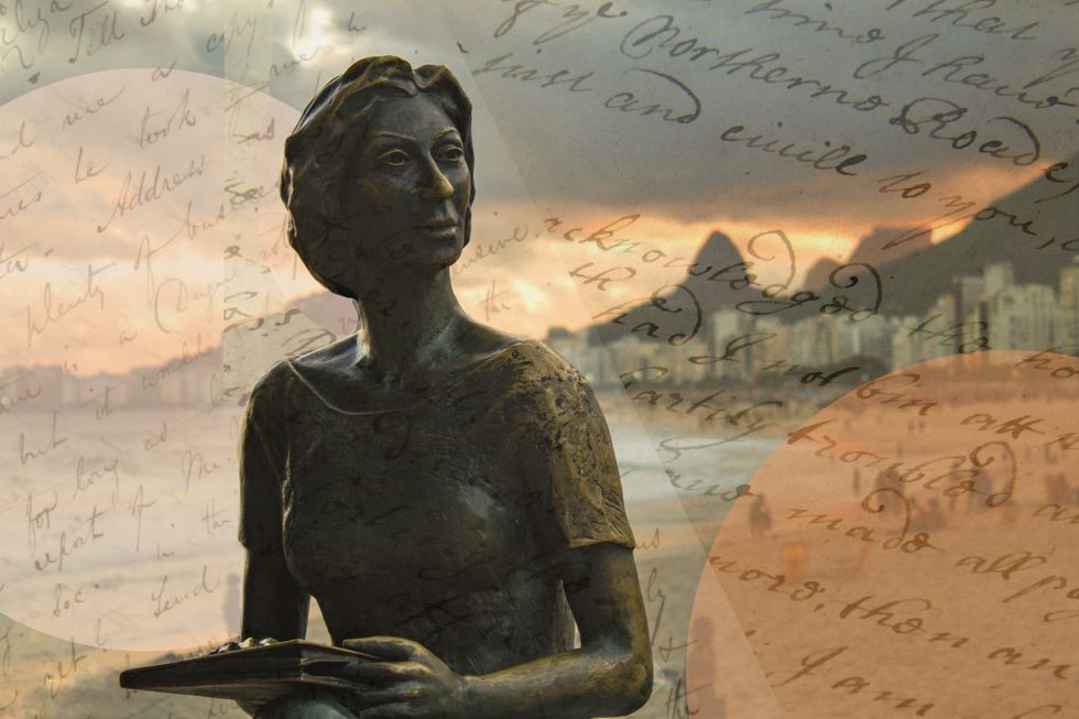 Författaren Clarice Lispector (1920–1977) står staty i Rio de Janeiro, Brasilien, där hon länge levde.