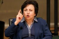 Shirin Ebadi mottog Nobels fredspris 2003. Arkivbild.