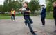 På Sankt Olofsskolan i Sundsvall har man rastverksamhet med fritidsledare som ser till att alla barnen mår bra på rasten, bland annat Gottfrid Grubb som spelar kickball.