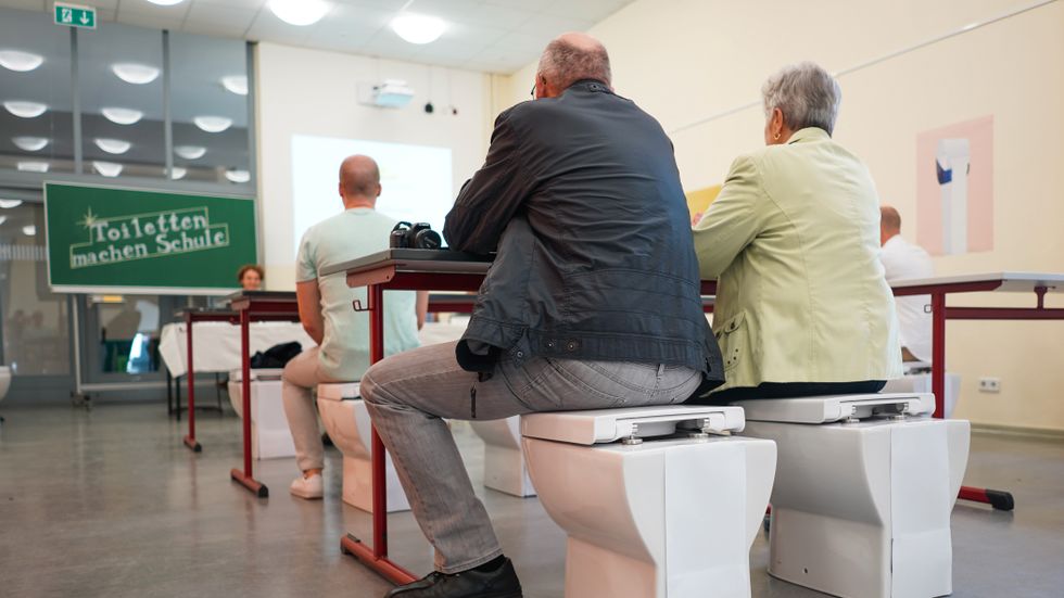 Tävlingen ”Toiletten machen Schule” lanserades i Tyskland 2018 för att förbättra standarden på skolornas toaletter.