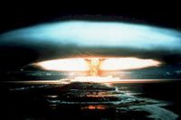 Kärnvapen – ett verkningslöst hot i förhandling.