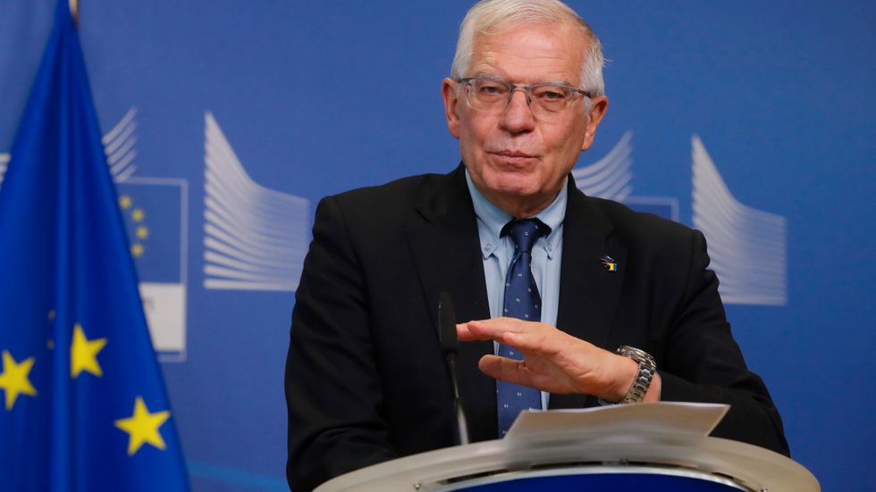 EU:s utrikeschef Josep Borrell aviserar fler ryska toppar på sanktionslistan.