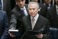 Brasiliens nya president Michel Temer svärs in efter att Dilma Rousseffs har avsatts.