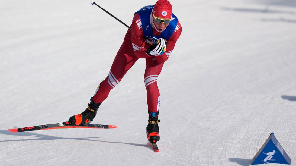 SOK och flera andra nordiska organisationer vill fortsatt porta ryska och belarusiska idrottare som längdskidstjärnan Alexander Bolsjunov (bilden). Arkivbild.