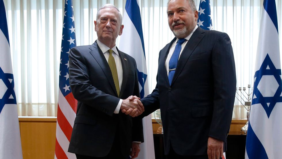 USA:s försvarsminister Mattis träffade Israels försvarsminister Avigdor Lieberman i Tel Aviv förra fredagen.